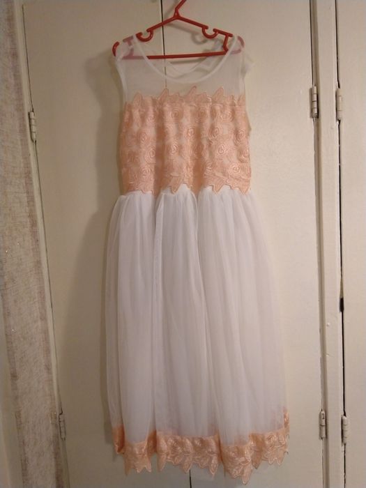 Нарядные платья для девочки