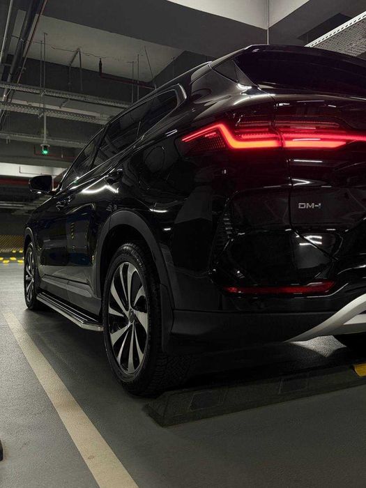 BYD Чемпион Гибрид 2025г! 150км Флегшип! 7 тыс км! родная краска!