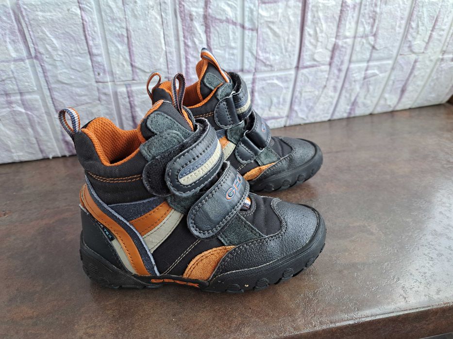 детски ботуши,зимни обувки,боти,апрески,Geox номер26 за момче,геокс