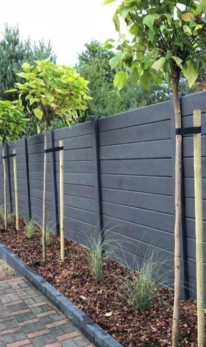 Gard din placi prefabricate de beton