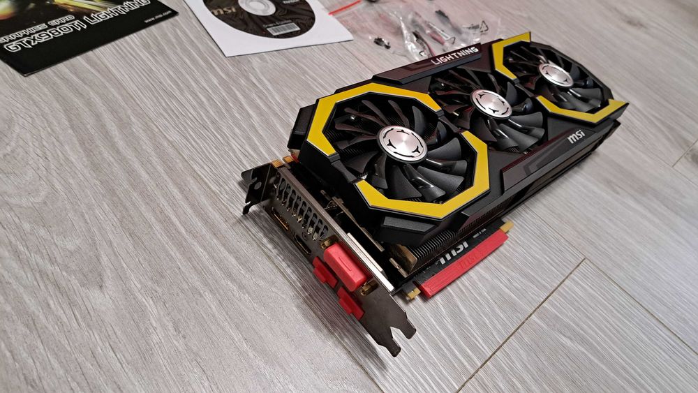 Placa video MSI GTX 980Ti Lightning