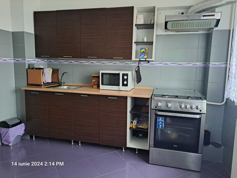 Ofer spre inchiriere apartament doua camere zona spital