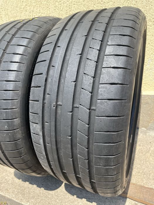 2 бр. летни гуми 245/40/18 Dunlop DOT 1622 4 mm