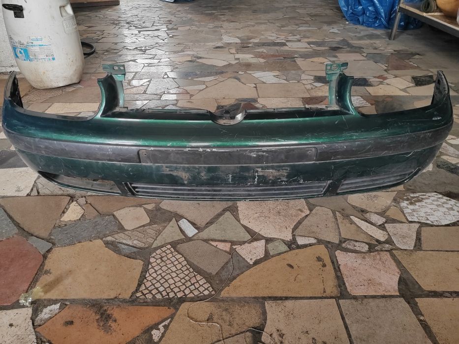 Бампер задний на  гольф 4