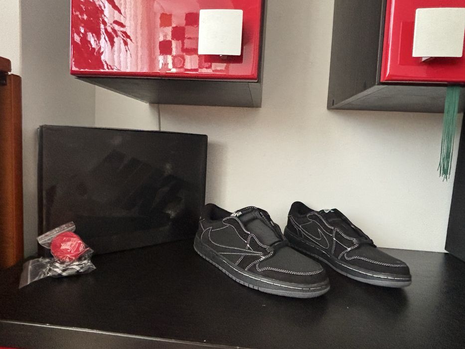 Jordan 1 Phantom marimea 44