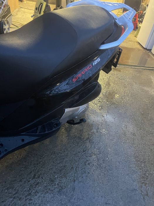 Продавам скутер Generic 125