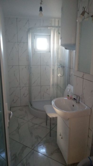 Închiriez apartament 2 camere