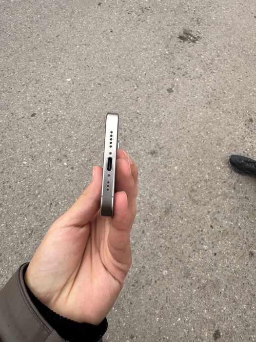 iPhone 15 Pro идеально состояние