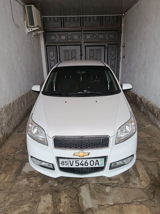 Yangi holatdagi Neksiya 3 sotiladi holati ideal yurgani 10000 ming