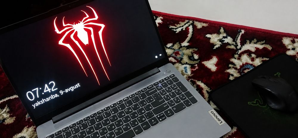 Noutbook sotiladi lenovo