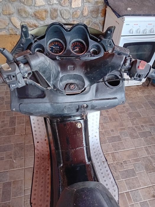 Vand sau schimb scuter 125cc