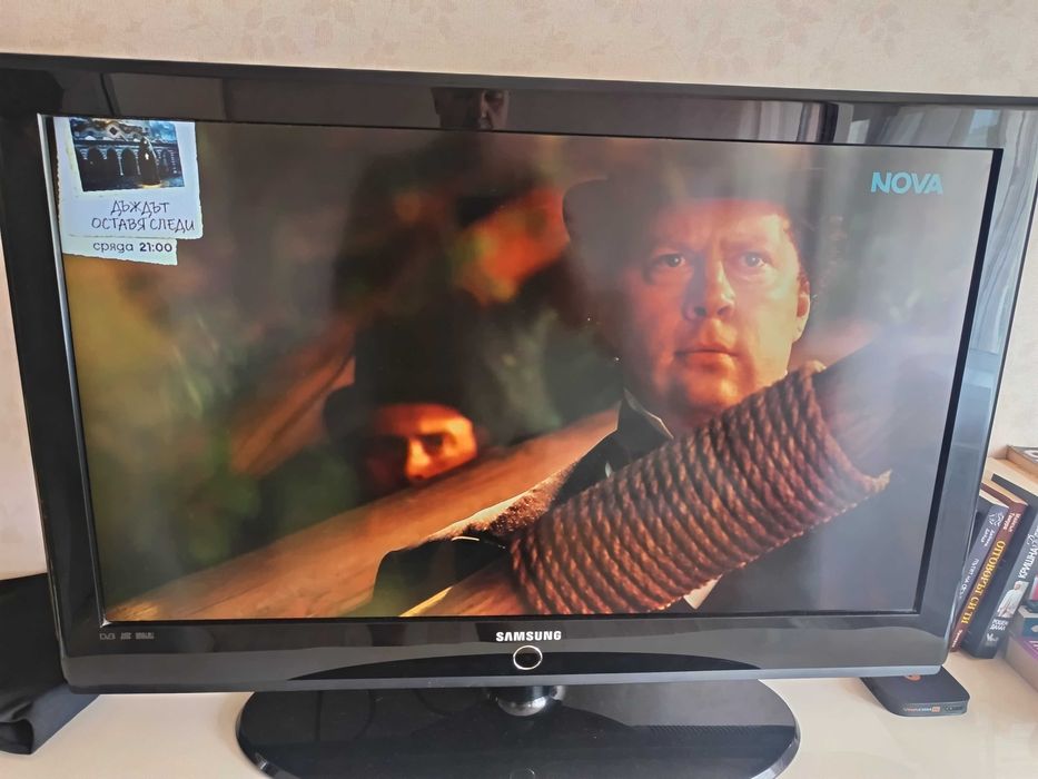Продавам  LCD телевизор 37"