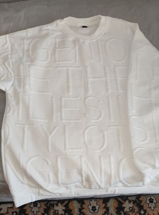 Кофта  белая оверсайз