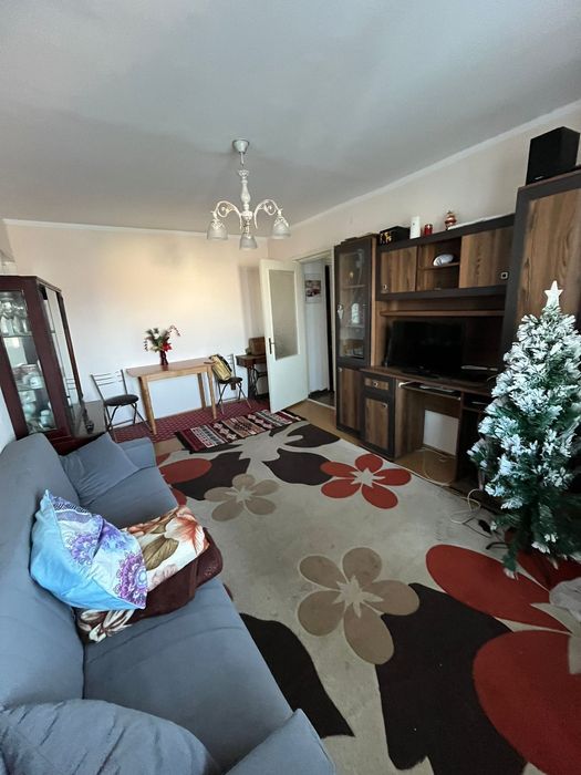 Apartament de 2 camere semidecomandat