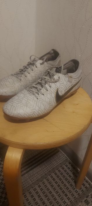 Продам бутцы в отличном состоянии