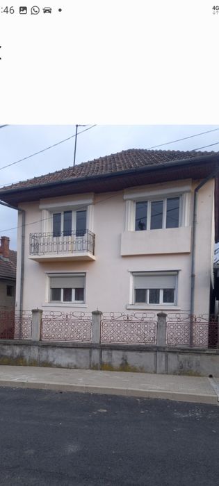 Se vinde casa în Făgăraș zona centrală  .