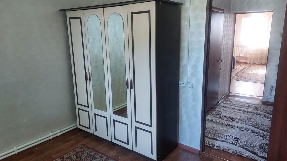 Продам двух комнатную квартиру