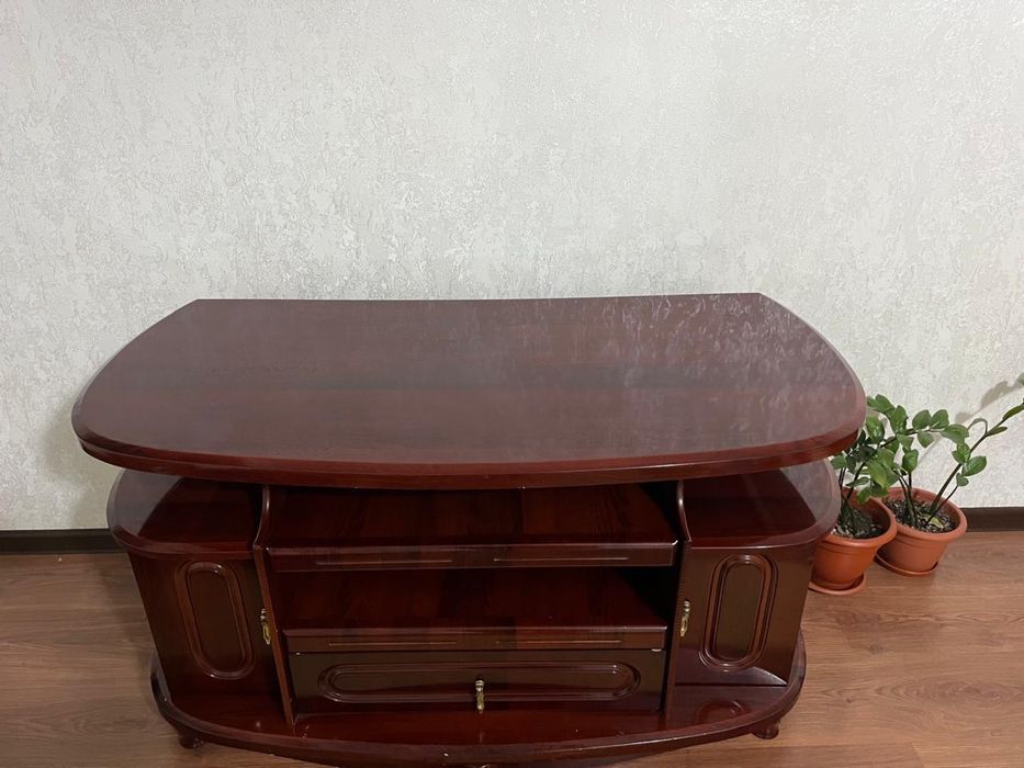 Тумба под телевизор