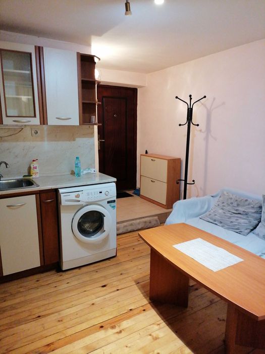 Дава се под наем Двустаен апартамент в Пловдив, Кючук Париж - 40 кв.м за 255 € - Снимка #1