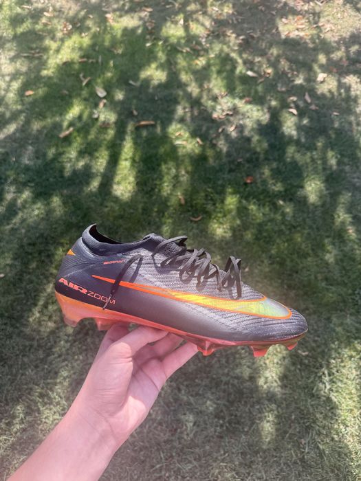 Ghete de fotbal nike