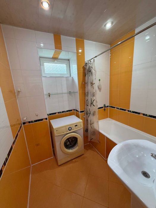 3/3/4 Генерала Петрова, Овир , 77 серия кирпич 75м2 мебель техника