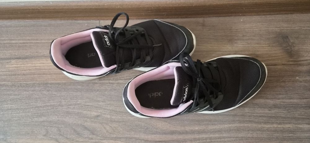 Маратонки Adidas дамски номер 41,5