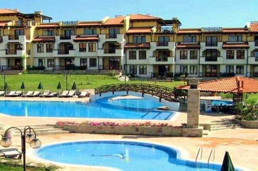 Продава се Тристаен апартамент в Черноморец - 98 кв.м за 880 €/кв.м - Снимка #14