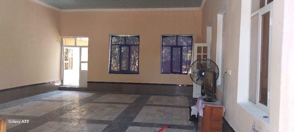 Ховли сотилади  5 сотихли замонавий кулайликларга  эга