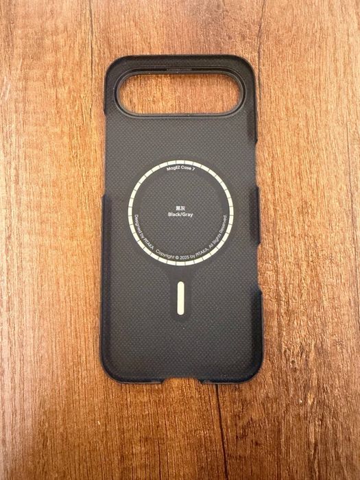 Новый iPhone Air и оригинальный чехол Pitaka в подарок