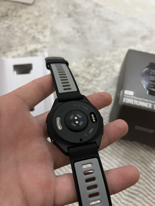 Часы Garmen Forerunner 965