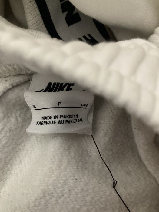 Продавам оригинален nike екип размер s