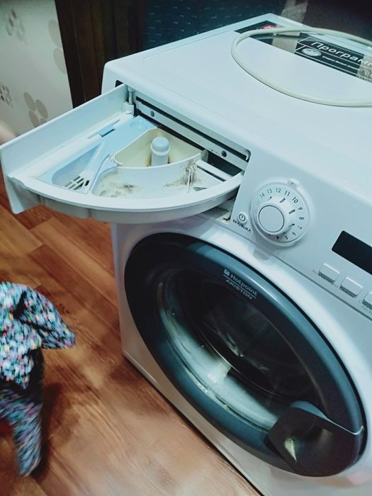 Стиральная машина Ariston