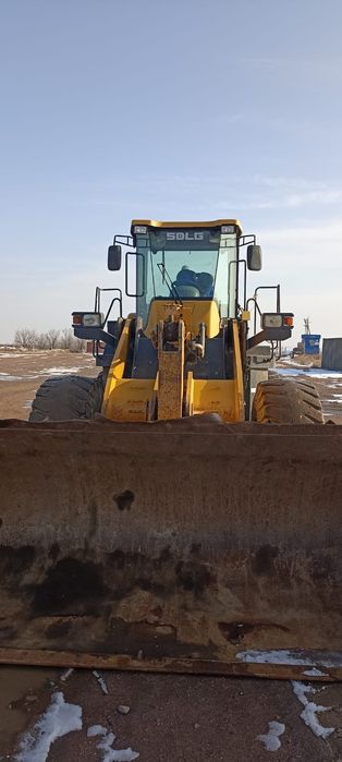 Погрузчик фронтальный