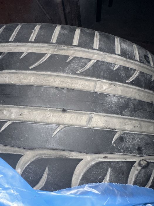 Летни гуми 245/40/17 и 225/45/17