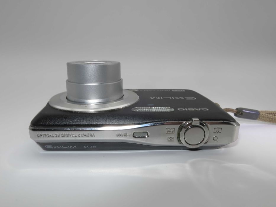 Casio EX Z35 ултра компактен цифров фотоапарат, дигитална камера, пълен комплект, в отлично състояние, работи перфектно
