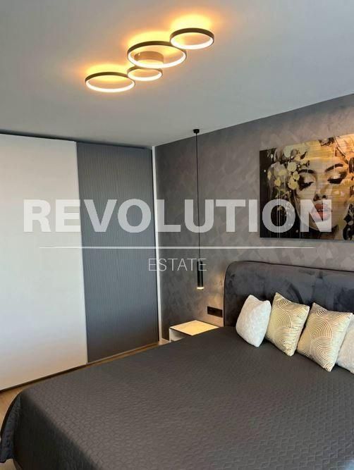 Двустаен апартамент в района на Св.Св. Константин и Елена!