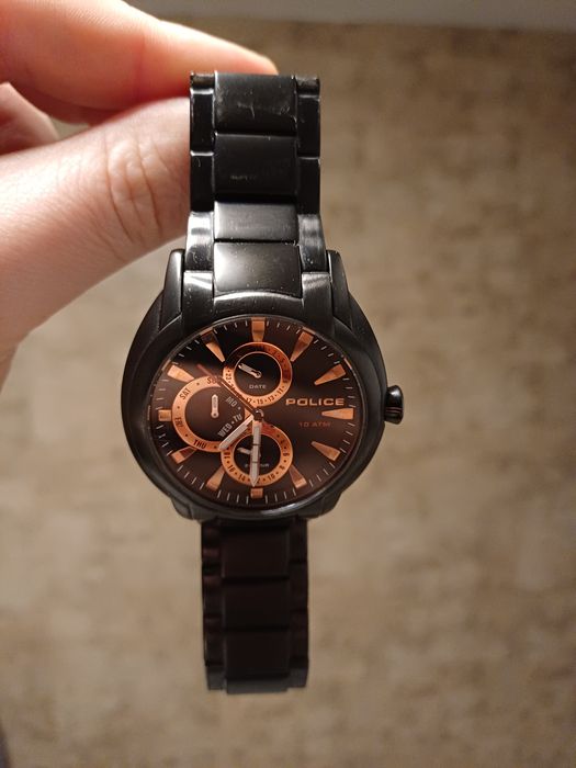 Часовник  Police