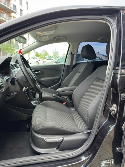 Vand Volkswagen Polo anul 2010