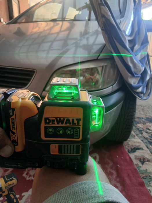 Vand laser dewalt folosit doar de 2 ori original