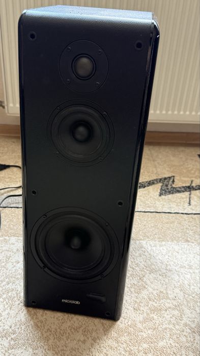 Продам колонки Microlab solo19