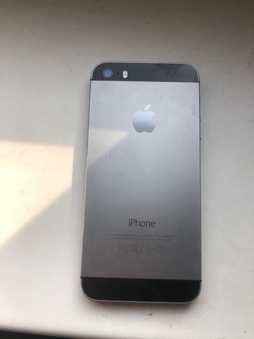 Айфон 5s на 16 гб