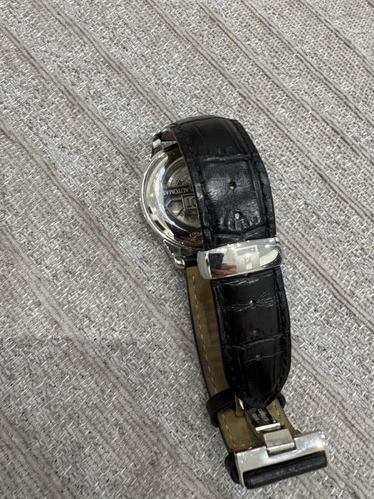 Продам Швейцарские часы оригинал