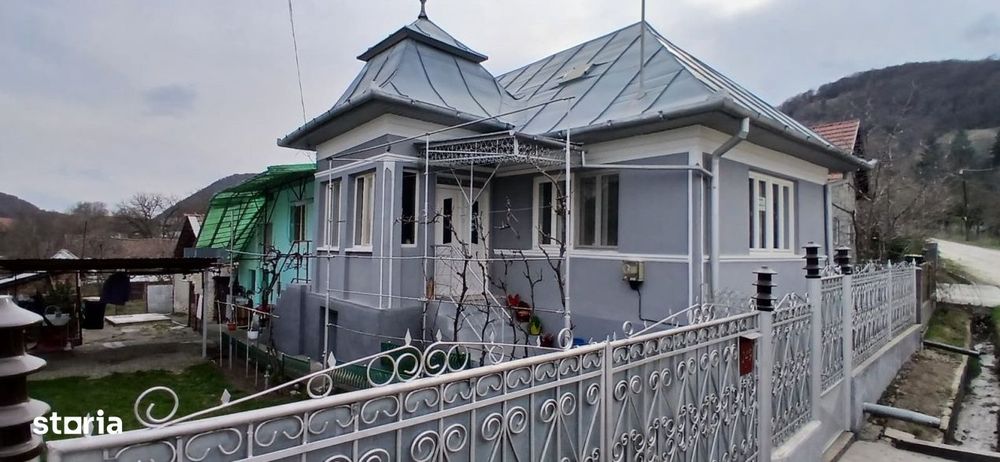 Exclusivitate! Casa individuala cu pozitie buna in Moldovenesti-Cluj