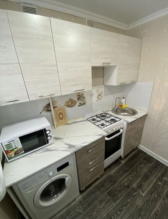 2000 тенге Час. 1-но комнатная. Абая-Конаева