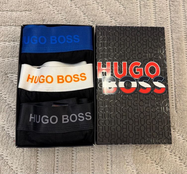 Мъжки боксерки в кутия.