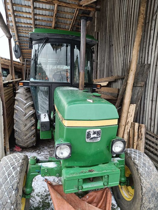 Vând tractor John Deere model 1640