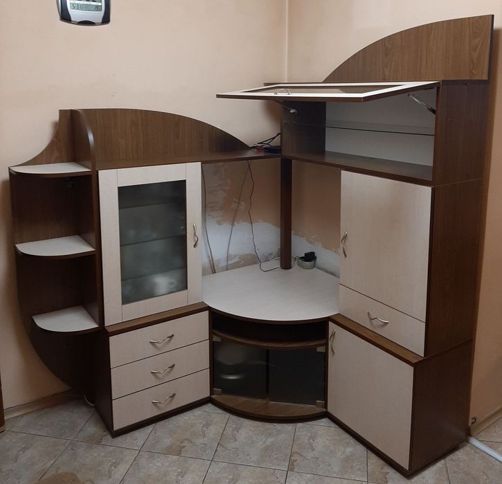 Продавам секция...