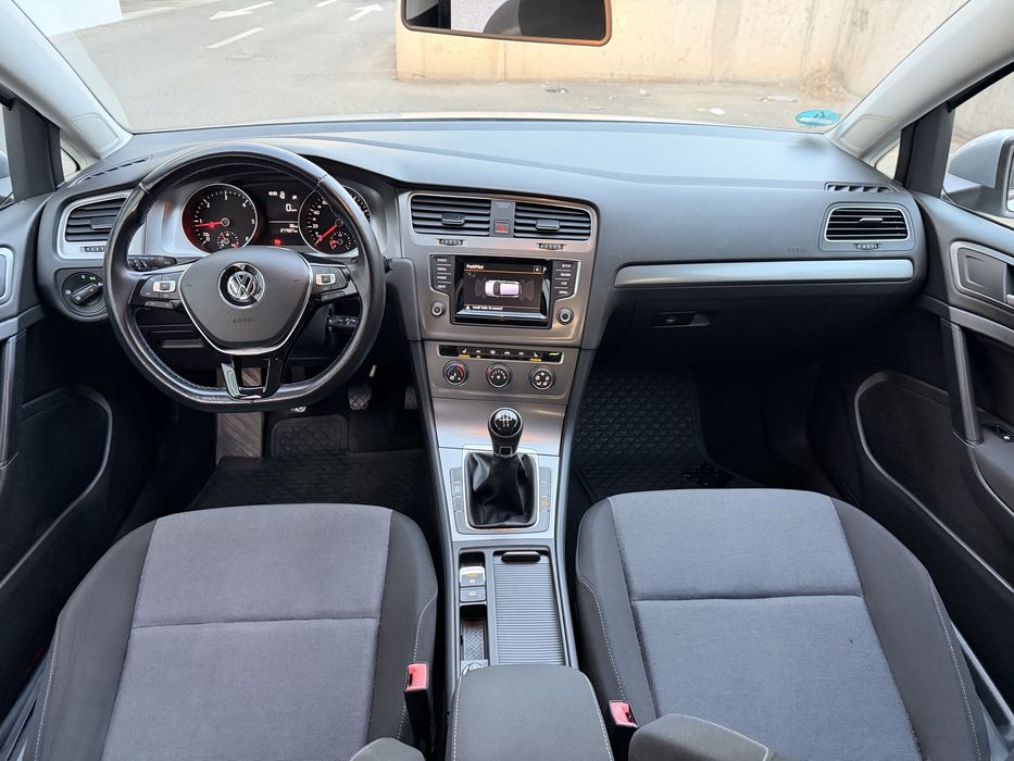 Volkswagen Golf 7 diesel/ Scaune invalzite/ senzori fata spate/Jante