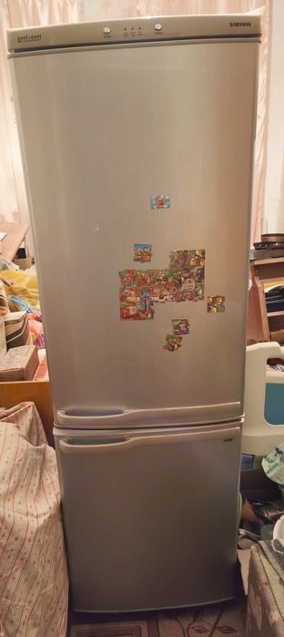 Холодильник Samsung