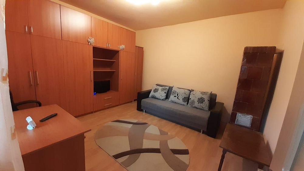 Vand apartament 1 camera bucatarie open space